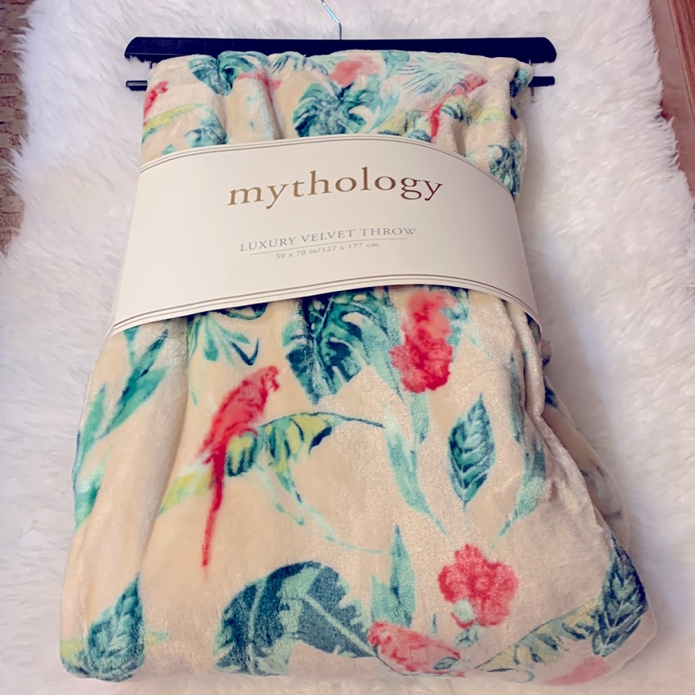 Mythology Luxury Velvet Throw 50x70 in x 177 cm Tropical print  New